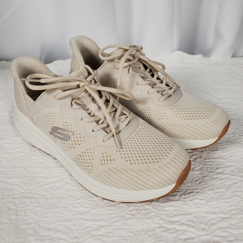 Skechers Women's Hands Free Swift Fit Athletic Mesh Sneaker Cream Sz 10